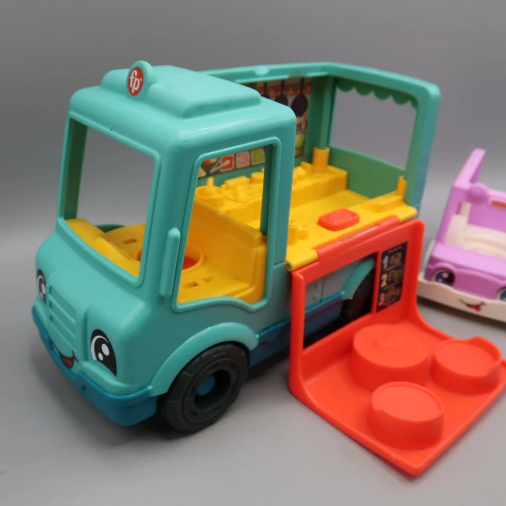 Fisher-Price welcome pocket
